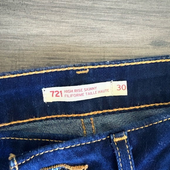 LEVI’s 721 Skinny Jeans - Picture 4 of 4